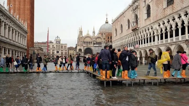 Homestay Blue Venice Hotel